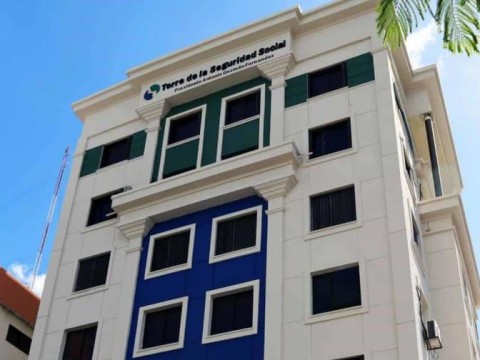 Denuncian ARS contin&uacute;an sin traspasar el aumento del per c&aacute;pita a centros diagn&oacute;sticos
