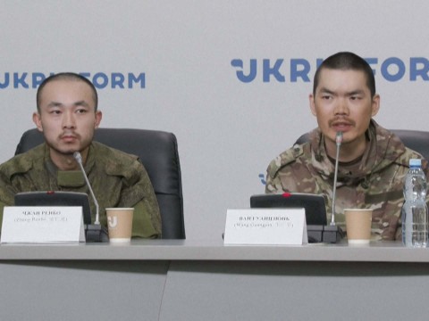 Los dos chinos capturados por Ucrania esperan ser intercambiados