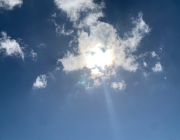 San Valent&iacute;n con cielo soleado