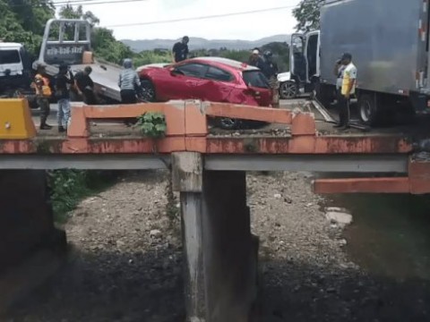 Cinco heridos durante accidente m&uacute;ltiple en la provincia Monse&ntilde;or Nouel
