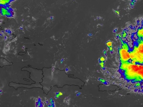 Disturbio pasar&aacute; este s&aacute;bado al norte de RD como activa onda tropical con aguaceros