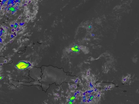 Aguaceros locales en varias provincias este martes, pero sensaci&oacute;n calurosa por polvo del Sahara