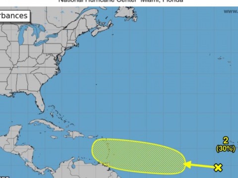 Autoridades piden estar atentos a sistema con probabilidad de convertirse en cicl&oacute;n tropical