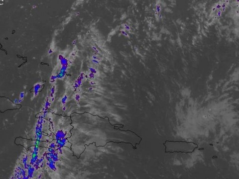 Dos ondas tropicales provocar&aacute;n lluvias en varias provincias esta semana
