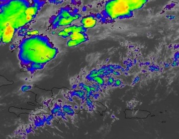 Alertan sobre fuertes aguaceros mi&eacute;rcoles y jueves en Gran Santo Domingo por vaguada