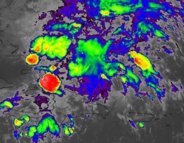 Lluvias contin&uacute;an este martes por vaguada y onda tropical