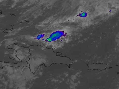 Pronostican lluvias este martes en varias provincias por vaguada y frente fr&iacute;o