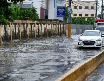 Vaguada provoca lluvias desde tempranas horas de este martes