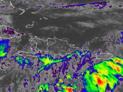 Advierten sobre posibles inundaciones urbanas la tarde de este jueves; hay 20 provincias bajo alerta
