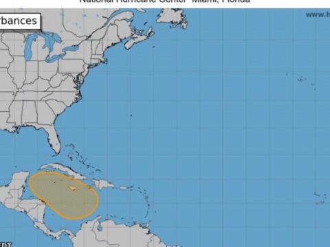 Posible "cicl&oacute;n zurdo" en el mar Caribe incrementa probabilidad de desarrollo al 50 %