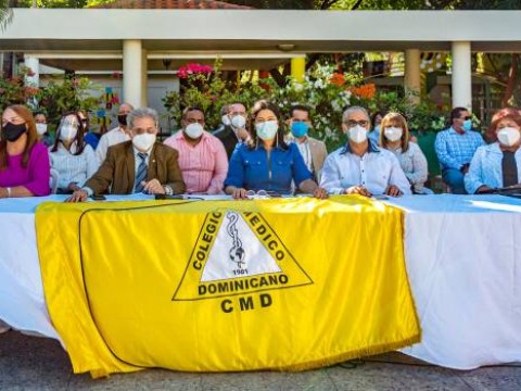 CMD cree que sistema sanitario &ldquo;podr&iacute;a colapsar&rdquo; por flexibilizaci&oacute;n