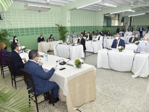 CNE decide el mi&eacute;rcoles futuro de la tanda extendida 