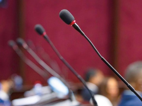 El C&oacute;digo Penal divide a los pol&iacute;ticos, a la sociedad y al Gobierno