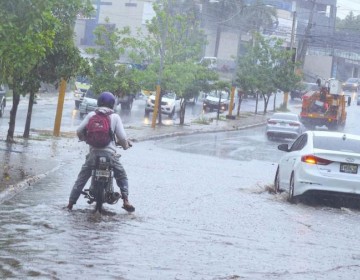 COE ampl&iacute;a niveles de alerta por lluvias y posibles inundaciones