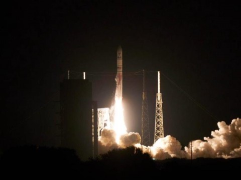 El nuevo cohete de ULA lanza con &eacute;xito un m&oacute;dulo de la NASA a la Luna