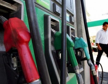Congelan precios de casi todos los combustibles; s&oacute;lo el avtur baj&oacute; RD$0.45 por gal&oacute;n