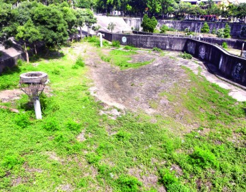 Comenzaron a limpiar el parque N&uacute;&ntilde;ez de C&aacute;ceres