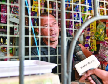 Se sienten como hu&eacute;rfanos por ola de asaltos