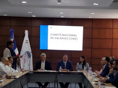 Comit&eacute; Nacional de Salario comienza reuni&oacute;n para discutir aumento