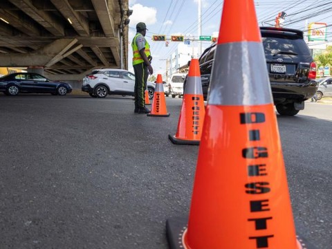 Rechazo a prohibici&oacute;n de giros en la Kennedy con N&uacute;&ntilde;ez por caos vehicular en sector Gal&aacute;