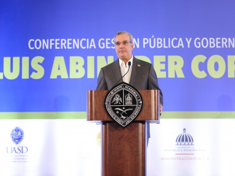 Presidente Abinader asegura que su gobierno est&aacute; comprometido con la construcci&oacute;n de un Estado moderno y eficiente