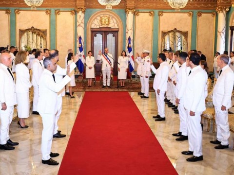 Arranca el nuevo Gobierno del presidente Luis Abinader con 14 ministro ratificados y 9 cambios