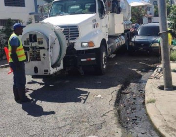 Alcald&iacute;a del DN pide a constructores y comerciantes evitar obstrucci&oacute;n de filtrantes