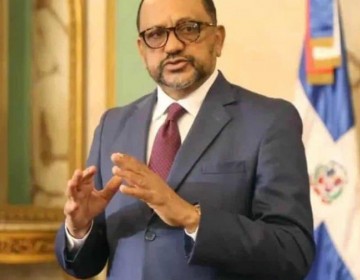 Antoliano Peralta dice ley permite deportar parturientas, pero respetando derechos