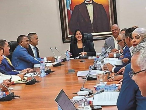 Contrato Aerodom va a consulta p&uacute;blica en C&aacute;mara de Diputados