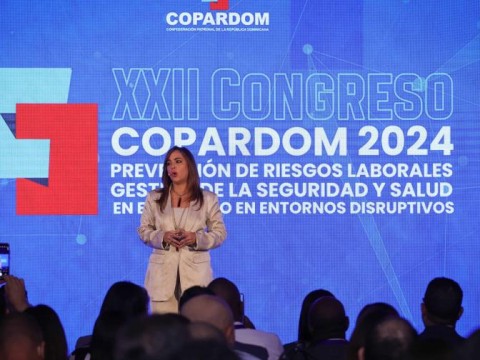 La Copardom insiste en revisar la cesant&iacute;a, pero ministro sugiere seguir avanzando