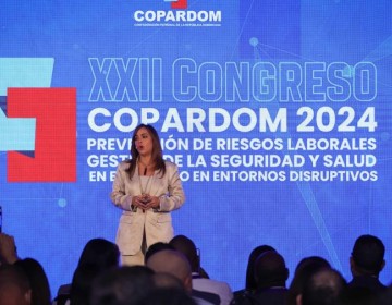 La Copardom insiste en revisar la cesant&iacute;a, pero ministro sugiere seguir avanzando