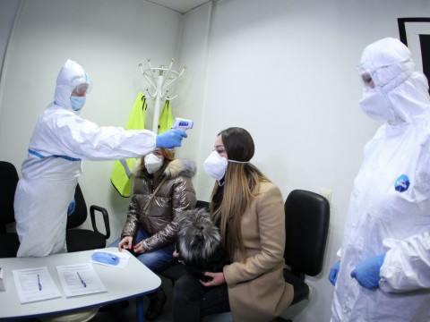 Madrid confirma 28 casos de coronavirus y en Espa&ntilde;a la cifra se eleva a m&aacute;s de 115