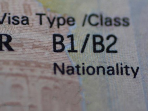 Aumento de US$ 250 a las visas de paseo no entrar&aacute; en vigor "por ahora"