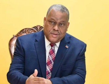 Primer ministro de Hait&iacute; se re&uacute;ne con diplom&aacute;ticos; garantiza compromiso con seguridad y elecciones