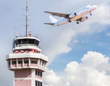 Se normalizan las filas en aeropuertos de EE. UU. tras pago a agentes de la TSA, mientras persiste el cierre del gobierno