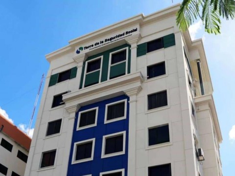 Colegio M&eacute;dico y ARS se reunir&aacute;n este mi&eacute;rcoles para tratar conflicto