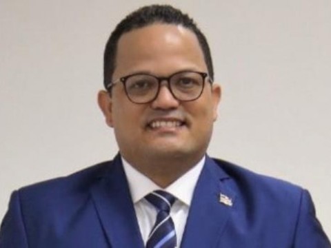 Embajador dominicano en Vietnam llama a senador a no politizar vacuna contra fiebre porcina