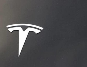 Tesla pierde un 16 % en la primera semana de Elon Musk al frente de Twitter