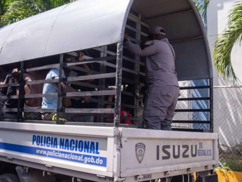 Migraci&oacute;n dice que ha "reconducido" a 23,535 haitianos en primeros 17 d&iacute;as de octubre