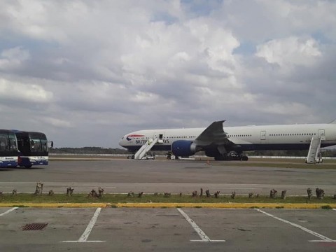 Cuba proh&iacute;be a sus ciudadanos viajar al extranjero y por el interior del pa&iacute;s