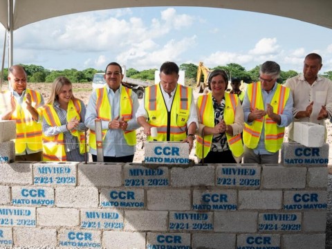 Ministro de Vivienda, H&aacute;bitat y Edificaciones inicia construcci&oacute;n del nuevo Centro de Correcci&oacute;n y Rehabilitaci&oacute;n de Hato Mayor
