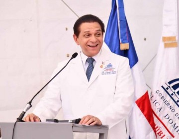 Ministerio de Salud felicita en su d&iacute;a a los m&eacute;dicos dominicanos