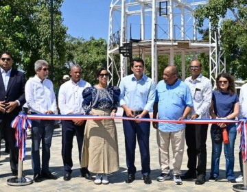 David Collado entrega el remozado parque Duarte de San Fernando, Montecristi