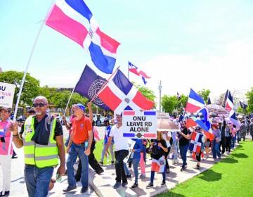 Protesta ayer contra &lsquo;imposici&oacute;n internacional&rsquo; sobre el tema haitiano