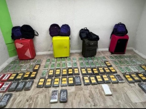 Apresan hombre que intent&oacute; sacar 104 paquetes de coca&iacute;na por aeropuerto de Punta Cana