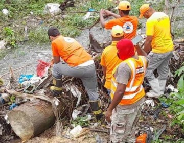 Defensa Civil realiza jornada de limpieza en los r&iacute;os para evitar inundaciones en Hato Mayor