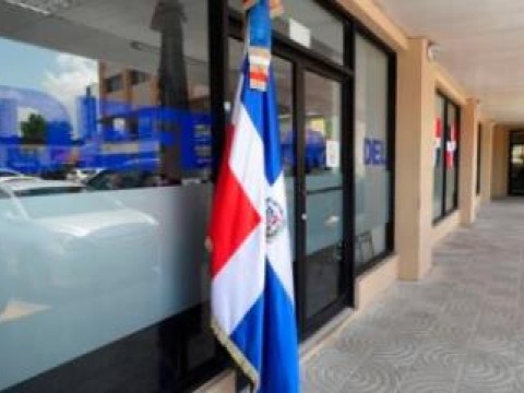 Ley otorga a los adjuntos las mismas funciones que al Defensor