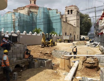Inundaciones en Ciudad Colonial generan cr&iacute;ticas