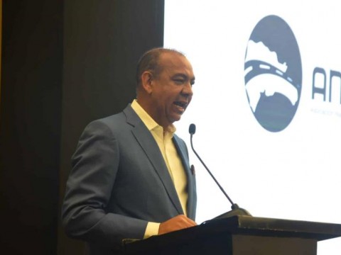 Ministro de Obras Publicas dice que no ha recibido reportes de da&ntilde;os tras sismo