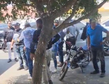 Denuncian que personas armadas llegan a recinto electoral de Casta&ntilde;uelas, Montecristi